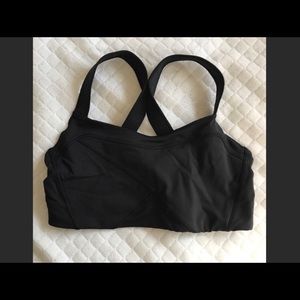 Lululemon size 6 sports bra cross cross back